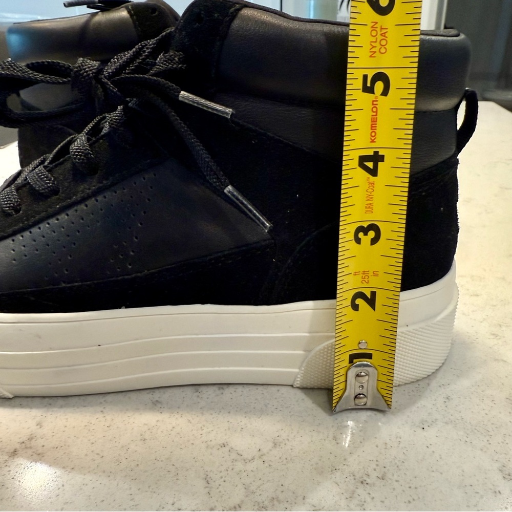 Le Tigre Midtown Hightop Black and White Shoe Size 8.5 - Picture 10 of 12